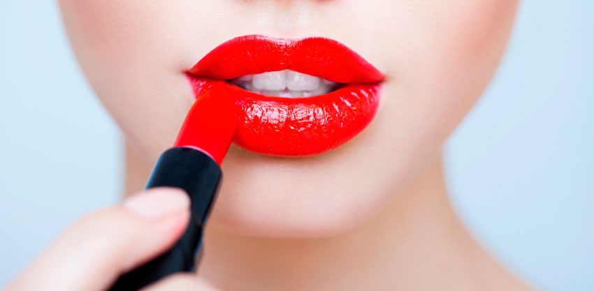 Красные губы